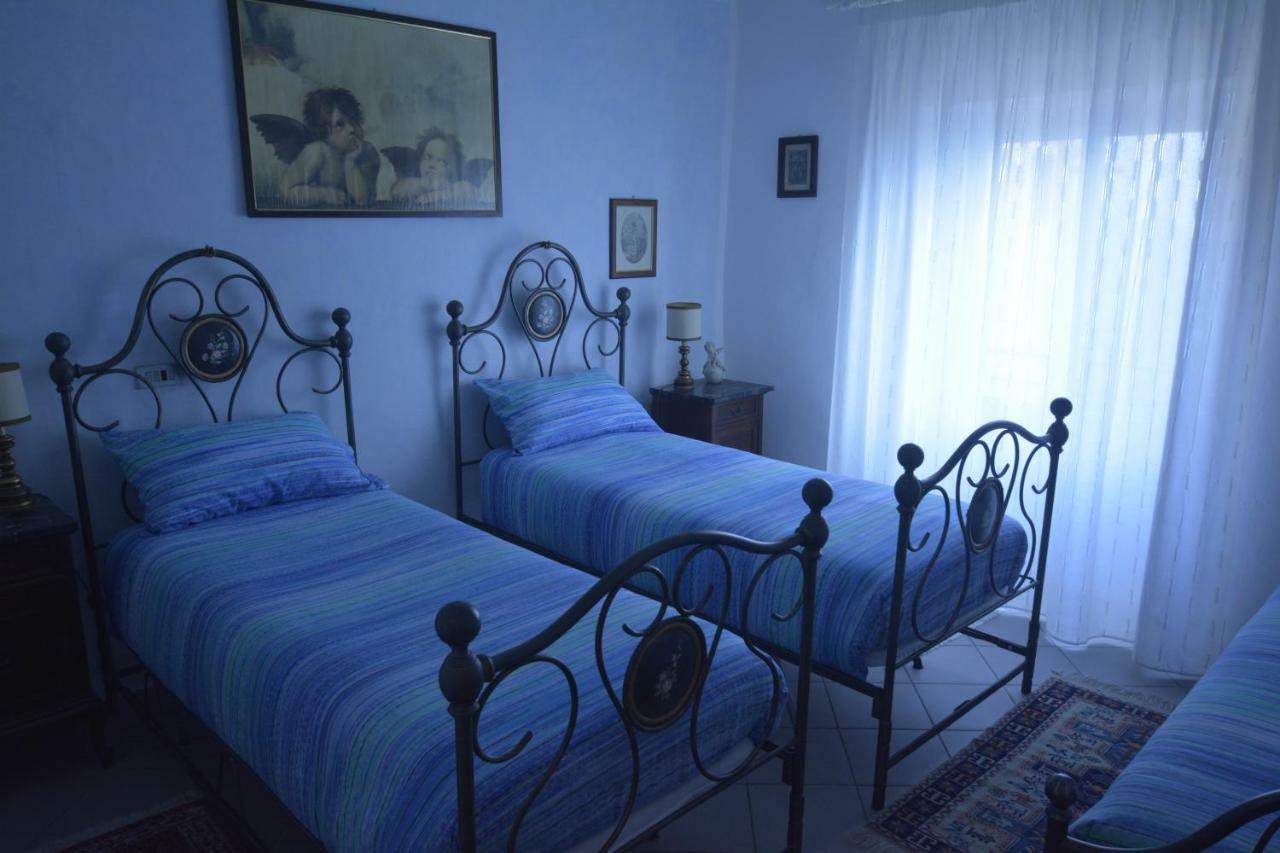 Borgo Della Rocca Bed & Breakfast มนเตมูร์โล ภายนอก รูปภาพ
