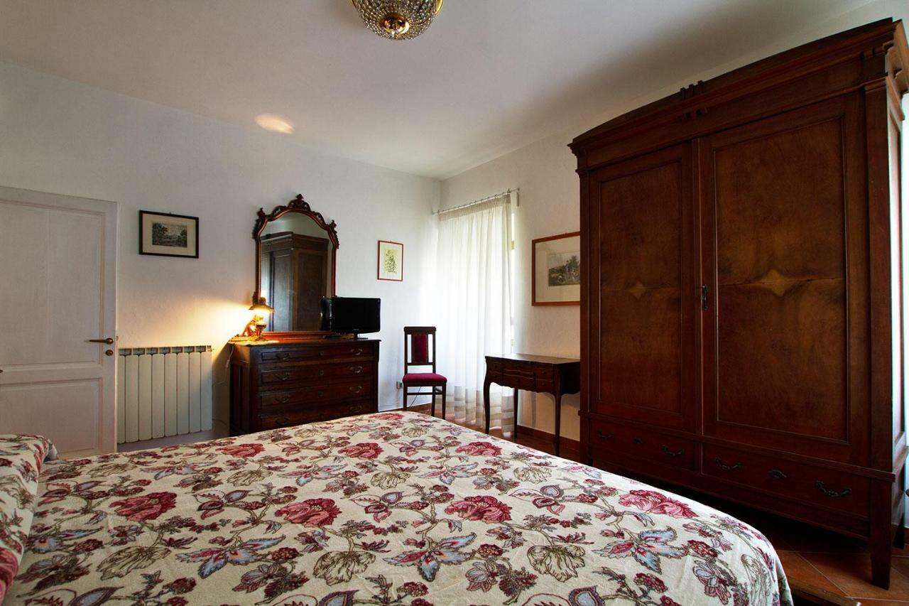 Borgo Della Rocca Bed & Breakfast มนเตมูร์โล ภายนอก รูปภาพ